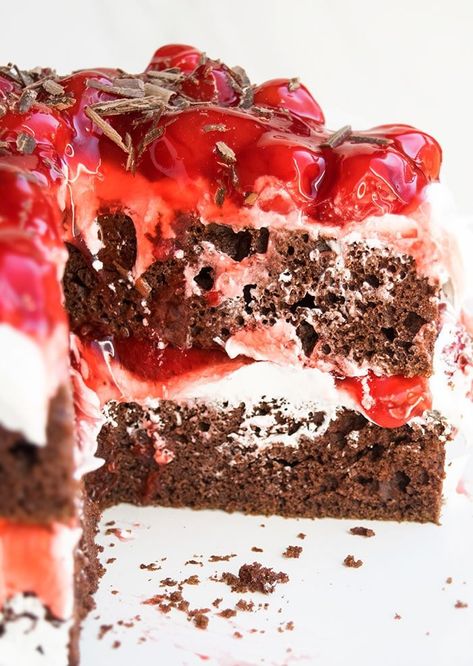 Black Forest Cake From Box Cake, Black Forest Cake Easy Recipes, Cake Mix Cherry Pie Filling, Easy Black Forest Cake, Germany Recipes, Jellyfish Party, German Black Forest Cake, Black Forest Cherry Cake, Black Forest Cake Easy