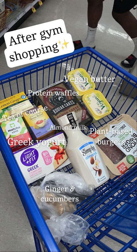 Clean, healthy grocery shopping Compulsive Shopping Help, Healthy Subway Orders, How To Grocery Shop, Healthy Grocery List On A Budget, Casual Grocery Shopping Outfit, Grocery Shopping Healthy, Healthy Food Shop, Groceries List, Healthy Grocery Shopping