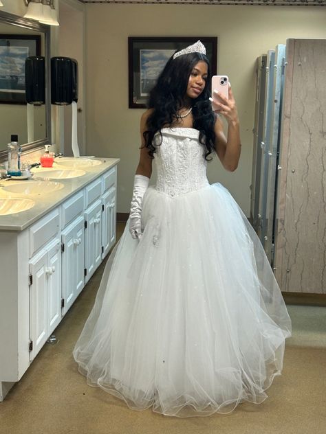 #debutante #cotillion White Debutante Dresses, Debutante White Dress, Debutante Gowns White, Luxury White Bodice For Debutante Ball, White Cotillion Dresses Debutante, Debutant Gowns White, White Dresses Debutante, Cotillion Aesthetic, Court Dresses Sweet 16