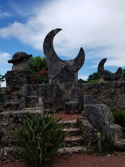 Coral Castle Coral Castle, Sacred Places, Physics, Castle, Coral