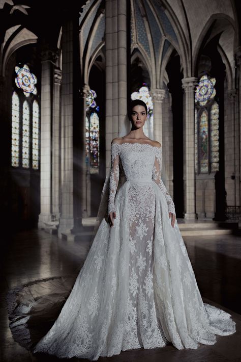 Zuhair Murad Bridal Fall/Winter 2025 - Murad Brd Po - 33 Wedding Dresses Zuhair Murad, Zuhair Murad Bridal, Zuhair Murad Dresses, Gala Themes, London Film Festival, Couture Week, Zuhair Murad, Celebrity Red Carpet, Wedding Dress Long Sleeve