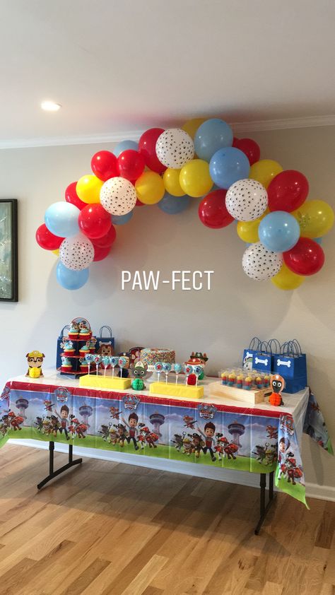 Paw Patrol Simple Decorations, Paw Patrol Simple Party Ideas, Simple Paw Patrol Party Ideas, Paw Patrol Decorations Birthdays, Paw Patrol Party Ideas Decoration, Paw Patrol Birthday Party Decorations, Paw Patrol Party Ideas, Paw Patrol Birthday Party Cake, Paw Patrol Balloons