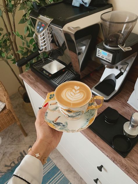 Cafe Worker Aesthetic, Cafe Worker, Barista Aesthetic, Worker Aesthetic, Coffee Board, Coffee Shop Aesthetic, Coffee Obsession, Coffee Corner, Specialty Coffee