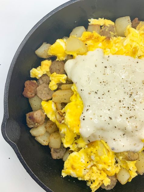 Country Skillet Breakfast, Country Breakfast Skillet, Sausage Breakfast Skillet, Breakfast Gravy, Potatoes And Sausage, Breakfast Diner, Breakfast Skillet Recipes, Southern Breakfast, Country Breakfast