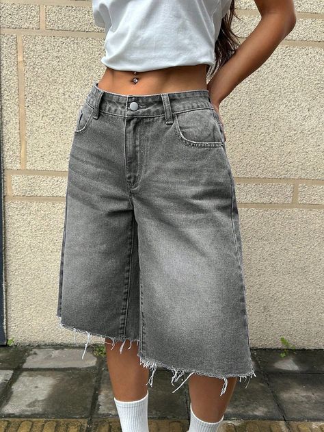 Short Largo, Loose Denim Shorts, Thailand Outfit, Denim Shorts Outfit, Denim Skirt Outfits, Shorts Outfits Women, Oversized Jeans, Bermuda Jeans, Long Sleeve Casual Dress