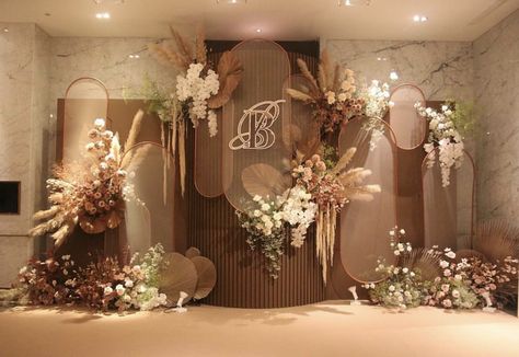 Brown Wedding Backdrop, Boho Engagement Decor, Backdrop Decorations Engagement, Rustic Theme Backdrop, Boho Theme Backdrop, Engagement Decorations Backdrop, Back Drops For Weddings Receptions, Rustic Wedding Backdrop, Brown Wedding Themes