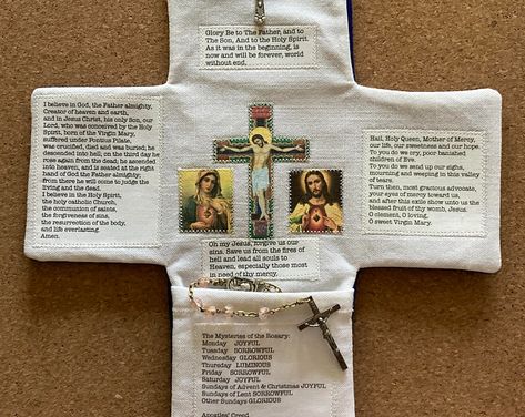 Pocket Oratories Rosary Cases & More by PiccoloDiLuce on Etsy Pocket Oratory, Glory Be Prayer, Fatima Prayer, Mysteries Of The Rosary, Faith Crafts, Rosary Case, Catholic Doctrine, Catholic Decor, Prayer Corner