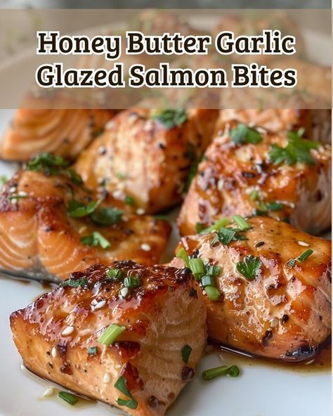 Dulcia Recipes Glazed Salmon Bites, Christmas Pudding Recipes, Honey Glazed Salmon, Salmon Bites, Garlic Butter Salmon, Asian Dinner Recipes, Asian Dinners, Salmon Fillet, Garlic Salmon