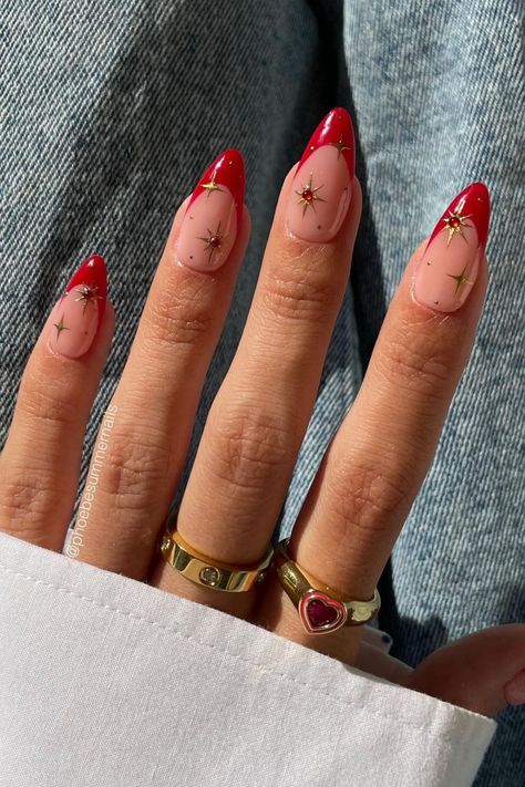 35 Trendy Red Nail Designs to Literally Fire Up Your Look in Seconds Almond Acrylic Nails Dark Colors, Red Biab Nails Short, Red Tip Nails, Almond Nails Red, Kutek Disney, Short Almond Nails, Short Press On Nails, Nagel Tips, Classic French Manicure