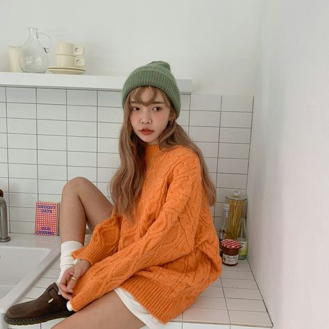 Tangerine Aesthetic, Soft Aesthetic Outfits, Clothing Grunge, Orange Theme, Fish Clothing, Aesthetic Gold, Orange Fits, Outfit Korean, Pastel Orange