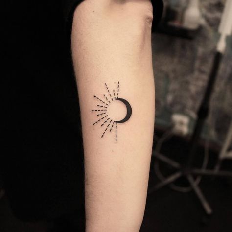 Simple Tattoo With Meaning, Moon Sun Tattoo, Sun And Moon Tattoo, Moon Tattoo Designs, Sun Tattoos, Shoulder Tattoos For Women, Small Hand Tattoos, Sun Tattoo, Eye Tattoo