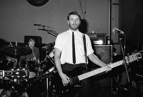 Between Joy Division and ‘Blue Monday’: New Order live in the East Village, NYC, 1981 Peter Hook, Ian Curtis, Factory Records, Trip To New York, 80s Bands, New Order, Joy Division, Film Inspiration, Die Young