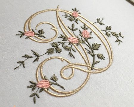 Ver Borders Frames Wreaths de Anamored en Etsy Vine Monogram Font, Monogramm Alphabet, Vine Embroidery, Free Monogram Fonts, Cross Stitch Fonts, Monogram Embroidery, Free Monogram, Embroidery Alphabet, Hand Work Embroidery