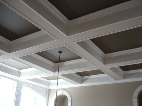 family room with coffered ceiling | Adding coffered ceilings gives a room drama. Find out how to do it ... Diy Coffered Ceiling, Painted Ceilings, Diy Ceiling, Ceiling Ideas, False Ceiling Design, Design Hotel, Coffered Ceiling, Kids Interior, Home Ceiling