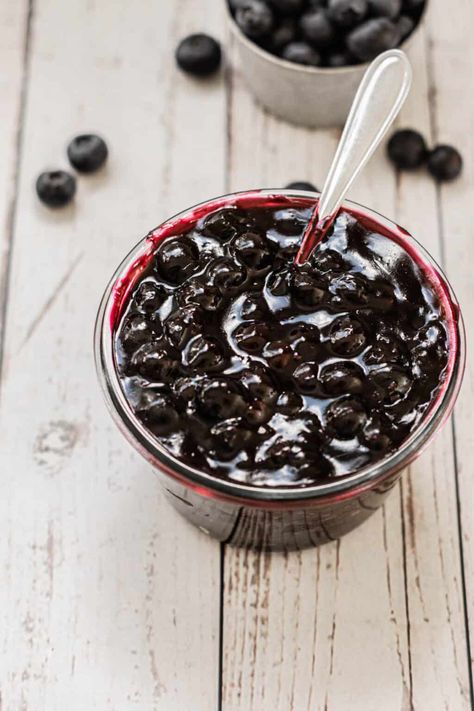 birds eye of blueberry cake filling. Blueberry Compote Recipe, Blueberry Sauce Recipe, Blueberry Cake Filling, Salmon Spices, Cake Filling Recipes, Compote Recipe, Cake Filling, Blueberry Compote, Blueberry Syrup