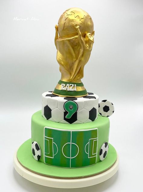 World Cup Football Cake, World Cup Trophy Cake, World Cup Soccer Cake, World Cup Birthday Cake, Fifa Cake, Football Cakes For Boys, Football Cake Design, Football Cakes, Big Birthday Cake