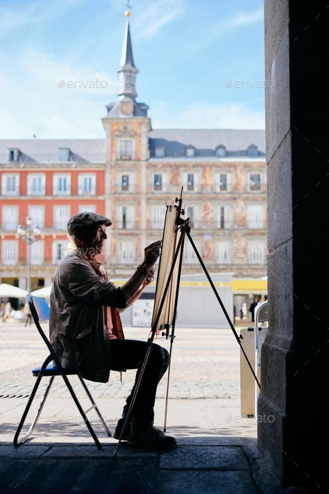 Painter Photoshoot, Street Painter, Countryside Landscape, Street Portrait, Male Artist, Woman Drawing, Street Photo, Plein Air Paintings, Street Artists