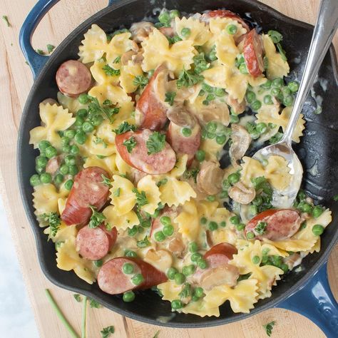 Kid Dinners, Kielbasa Pasta, Pasta Skillet, Bow Tie Pasta, Kielbasa Recipes, Creamy Pasta Recipes, Kielbasa Sausage, Meatballs Easy, Bowtie Pasta