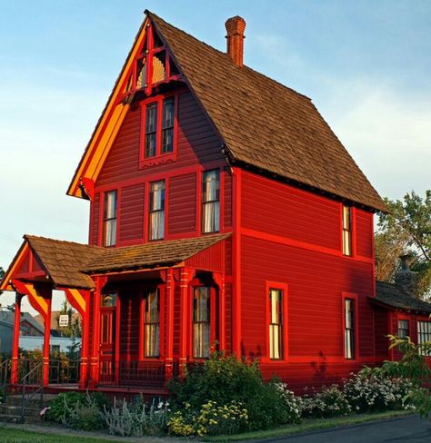 Old Red House built 1880's. This house was built in 1891 in Goldendale, Wa by Charles Newell, the largest individual horse dealer in the world. The headdress high on the front eaves was carved in tribute to his wife's Indian heritage. Red House Exterior, Red Valley, Red Houses, Red Cottage, Swedish House, Cottage Cabin, Classic Architecture, Red House, Cabins And Cottages