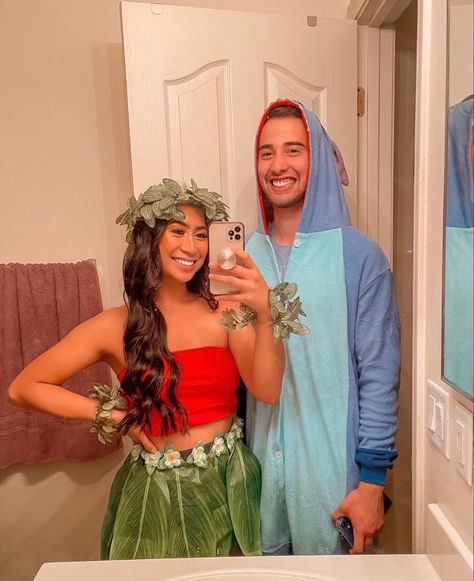 Stitch And Angel Couple Costumes, Cartoon Halloween Costumes Couples, Kilo And Stitch Costume, Couple Halloween Costumes Brown Hair, Brown Haired Halloween Costumes, Lilo And Stitch Couple Costume, Moana Couple Costume, Lilo And Stitch Costume Couple, Interacial Couples Costumes