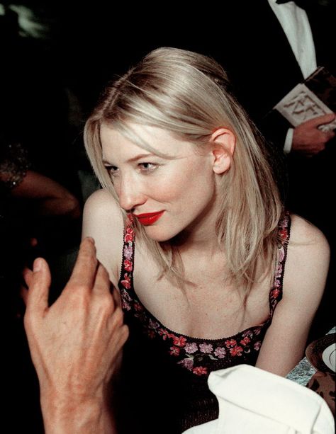 Cate Blanchett at the Academy Awards; 1999. Cate Blanchett Oscar, Beautiful Gown Designs, Catherine Élise Blanchett, A Streetcar Named Desire, Cate Blanchett, Beauty Icons, Academy Awards, John Galliano, Woman Crush