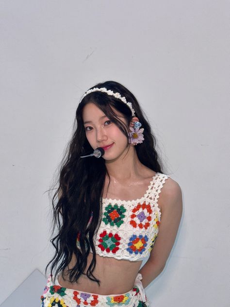 Crochet Skirt, Crochet Headband, Kpop Outfits, Kpop Girl Groups, K Pop Music, My Only Love, Crochet Designs, Style Icon, Crochet Clothes