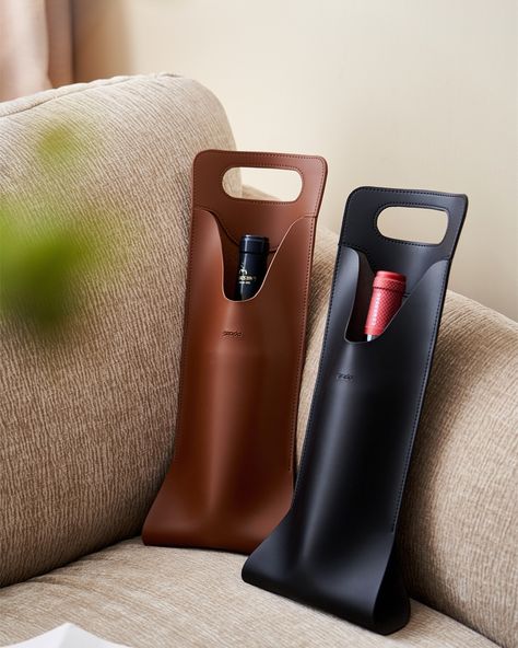 Keep your wine cool and protected on the go with our stylish Portable Wine Tote Bag：#TipsyPocket. Perfect for party, travel, picnic, camping, weddings, graduations, celebration, festival event, and it doubles as a charming flower vase! #winebags #gradodesign #gradoliving #ourgrado #vase #livingroom #winebags #alcoholbags #giftbags Wine Tote Bag, Wine Tote, Wine Bag, Wine Cooler, Flower Vase, O Design, Gift Bags, The Go, Camping