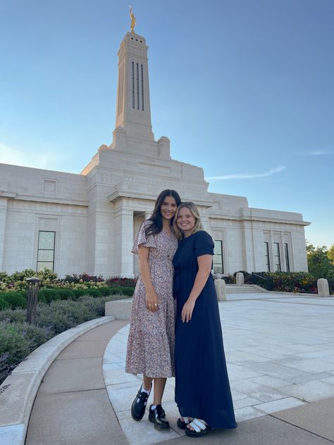 Utah Mormon Fashion, Temple Trip Outfit, Mormon Aesthetic Outfit, Lds Dresses Church, Garment Friendly Outfits Lds, Lds Mission Outfits, Lds Church Dresses, Missionary Outfits Sister, Lds Missionary Outfits Sisters