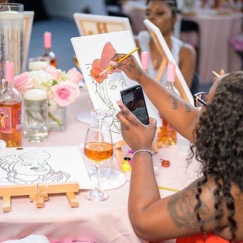 Bachelorette Party Canvas Painting Ideas, Wine And Canvas Party, Art Party Ideas For Adults, Pasta And Paint Party, Sip N Paint Ideas Parties, Painting Activities For Adults, Sip And Paint Decorating Ideas, Diy Sip And Paint At Home, At Home Sip And Paint