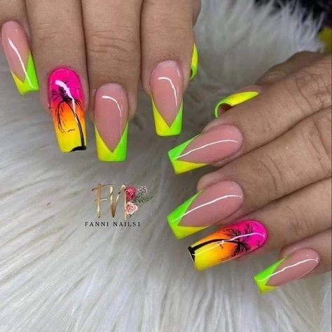 Jamaica Nails, Island Nails, Unghie Nail Art, Tropical Nails, Tree Nails, Simple Gel Nails, Glow Nails, Vacation Nails, Summer Acrylic Nails