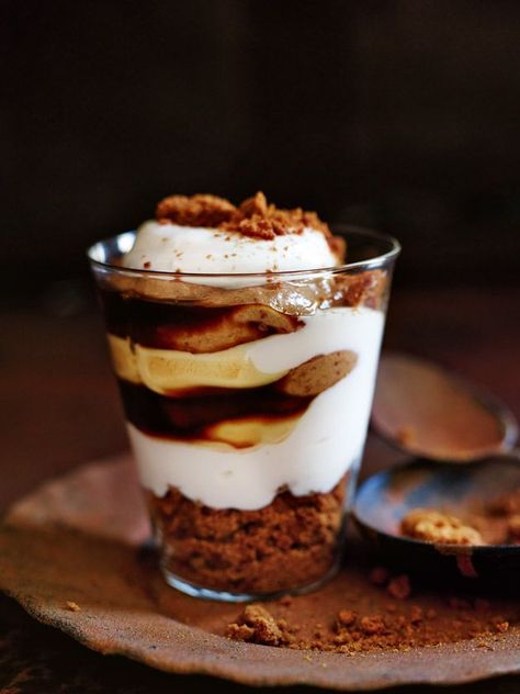 Ginger And Date Tiramisu | Donna Hay Poached Pears Dessert, Tiramisu Recept, Donna Hay Recipes, Fudge Dessert, Pear Dessert, Kids In The Kitchen, Custard Desserts, Layer Cake Recipes, Tart Dessert