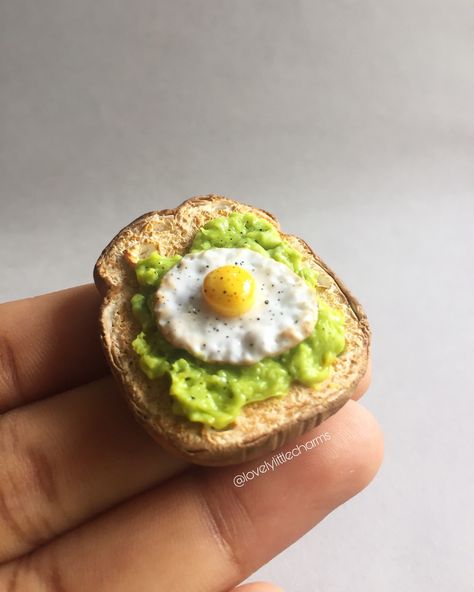 Mini Clay Food Ideas, Realistic Clay Food, Fake Food Art, Food Made Out Of Clay, Food Clay Ideas, Mini Food Clay, Clay Food Easy, Clay Food Ideas, Mini Foods Clay