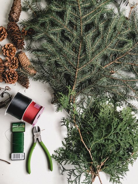 Love this DIY Pine Wreath! Learn how to make your own DIY Pine wreath for the Christmas holidays with this easy tutorial. Love the use of foraged greenery and natural elements in this large-scale wreath! The simple evergreen branches look gorgeous on the grapevine wreath base. A fun, affordable giant wreath for the front door, or anywhere! #holiday #DIY #Christmas #winter Diy Pine Wreath, Christmas Greenery Decor, Crismas Tree, Diy Cone, Natural Christmas Wreaths, Holiday Wreaths Christmas, Homemade Wreaths, Christmas Wreaths Diy Easy, Christmas Door Wreaths