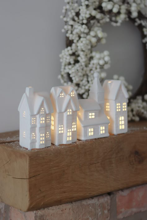 New Build Christmas Decor, Clay House Ornaments Diy, White Ceramic Christmas Village, Diy Ceramic House, Pottery Houses Ideas, White Village Christmas Houses, Christmas Ceramic Houses, Ceramic Christmas Ideas, White Ceramic Houses Christmas