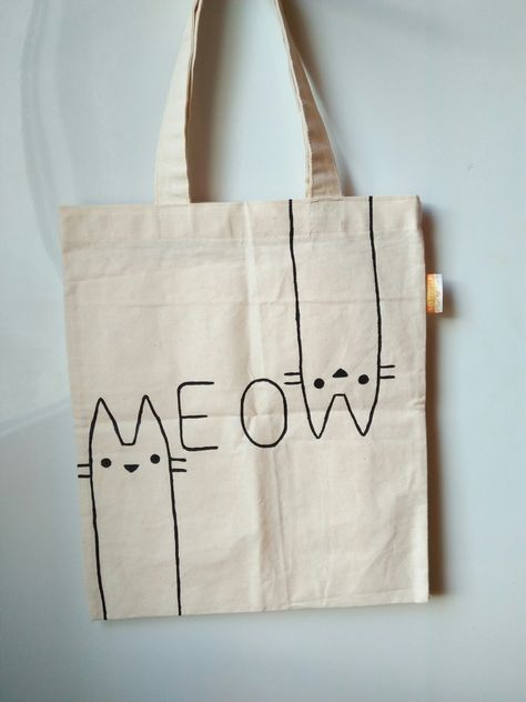 Funny Totes Bags, Tote Bag Embroidery Ideas, Diy Tote Bag Design, Painted Canvas Bags, Tote Bag Ideas, Funny Tote Bags, Diy Tote, Painted Bags, Diy Bags Patterns