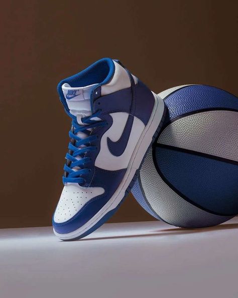 Sneakers Under 100, Jordans Aesthetic, Basketball Aesthetic, Jordans Sneakers Outfit, Jordan 1 Blue, Sneakers Wallpaper, Blue Basketball Shoes, Shoes Wallpaper, Cheap Jordan Shoes