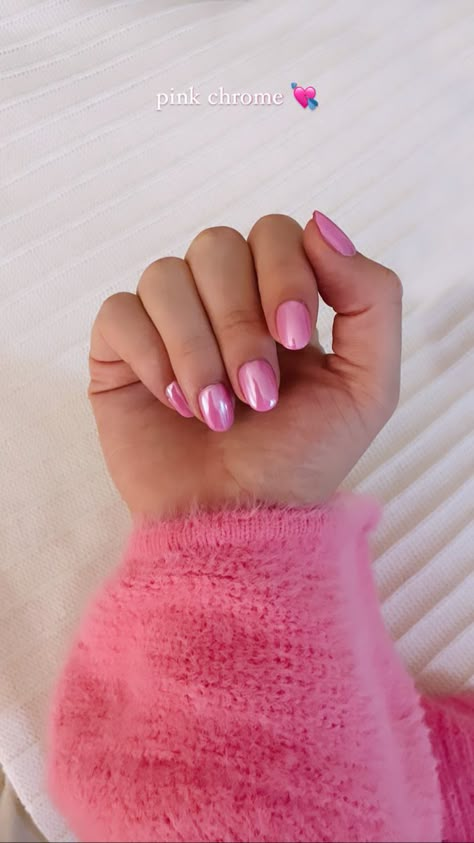 Plain Acrylic Nails Short Almond, Oval Nails Wide Nail Bed, Pink Chrome Nails Short Round, Pink Chrome Nails Dip, Cute Pink Nails Almond Shape, Barbie Nails Short Almond, Nail Ideas Acrylic Chrome, Pink Chrome Nails Almond Shape, Pink Nails With Unicorn Chrome