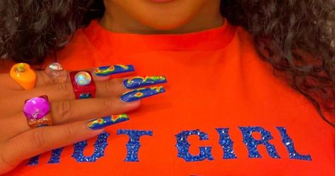 Thermal Nails Are Fall’s Hottest Manicure Trend Tina Snow, Thermal Nails, Celebrity Nails, Fall Manicure, Megan Thee Stallion, Girls Nails, Art Trends, Us Nails, Nail Artist