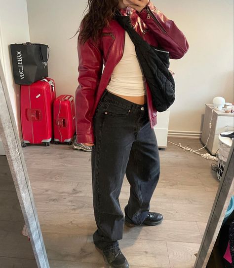 Red Leather Jacket Outfit, Red Jacket Outfit, Biker Jacket Outfit, Amsterdam Outfit, Downtown Outfits, Leather Jacket Outfits, Red Outfit, Fashion Fits, Lookbook Outfits