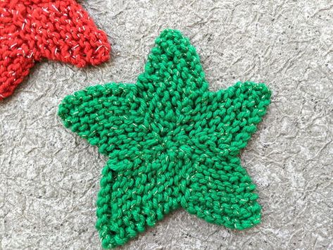 Knit Five-point Star Knitted Star, 3d Stars, Yarn Weights, Christmas Yarn, Dishcloth Pattern, Different Stitches, Knit Stitches, Learn How To Knit, Five Points