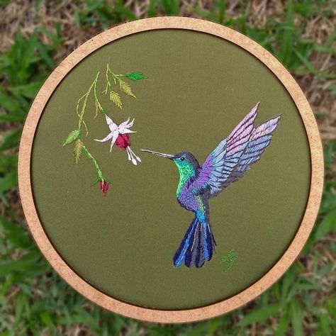 #CoolTattoos #TattooArt #InkMaster #TattooDesigns #InkedUp #TattooLovers #InkInspiration #TattooIdeas #CreativeInk #TattooStyle Handwork Motifs, Hummingbird Embroidery, Embroidery Bird, Hoop Wall Art, Armband Tattoos, Embroidery Hoop Wall, Embroidery Hoop Wall Art, Birds Embroidery Designs, Basic Embroidery