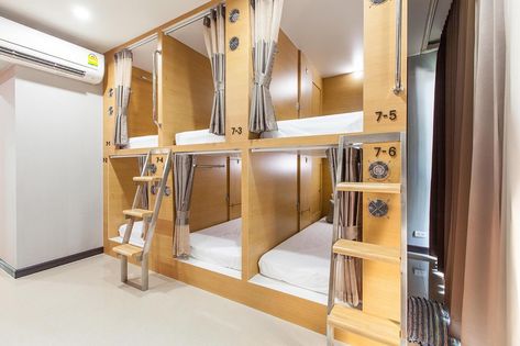 Bed Family, Pod Bed, Modern Bunk, Triple Bunk Beds, Bed Nook, Hostels Design, Modern Bunk Beds, Sleeping Quarters, Capsule Hotel