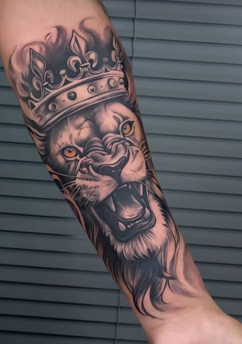 Lion And Fire Tattoo, Lion Face Tattoo Design, Loin Tattoos Design, Lion Flower Tattoo, Loin Tattoos, Lion Tattoo Men, King Lion Tattoo, Lion Face Drawing, Lion Hand Tattoo