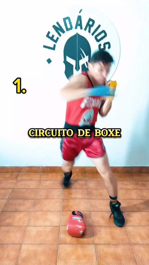 Boxing Training Routine, Boxer Workout, Boxing Workout Routine, Boxing Lessons, Gym Workout Apps, Fighter Workout, Boxing Training Workout, Mixed Martial Arts Training, Boxing Techniques