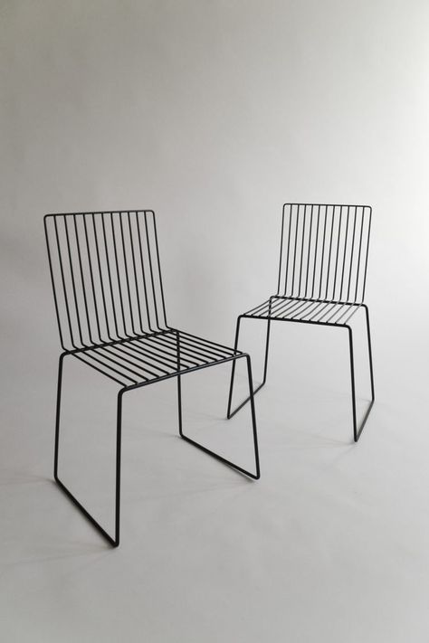 François Arnal "Fil", Atélier A, France, 1971 Steel Crafts, Minimal Chair, Structure Drawing, Chair Chaise, Pretty Furniture, Wire Chair, Midcentury Design, Chaise Metal, Chair Options