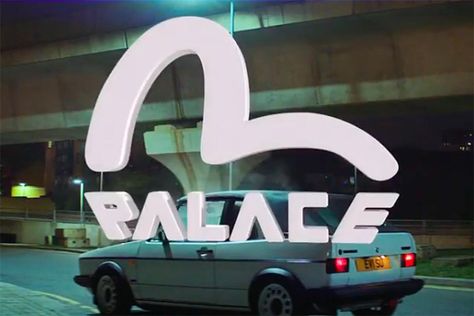 Palace Skateboards announced through a video published on its Instagram profile, its next collaboration with the Japanese brand EVISU.L'articolo EVISU x Palace Skateboards sembra essere il primo su Collateral. Palace Skateboards Poster, Palace Skateboards Aesthetic, Evisu Poster, Dissertation Aesthetic, Streetwear Prints, Streetwear Posters, Palace Poster, Streetwear Poster, Palace Brand