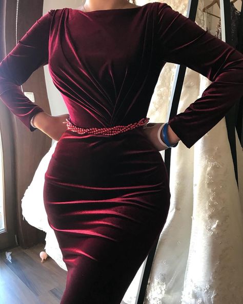 Burgundy Prom, Velvet Evening Dress, Wine Dress, Soiree Dress, Evening Dresses With Sleeves, Elegant Dresses Classy, Evening Gown Dresses, Muslim Fashion Dress, Stylish Party Dresses