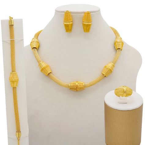 Ethiopian Jewelry, Big Jewelry, Indian Necklace, Luxury Necklace, Fashion Jewelry Sets, Pakistani Jewelry, Gold Necklace Designs, Fine Earrings, Necklace Earring Set