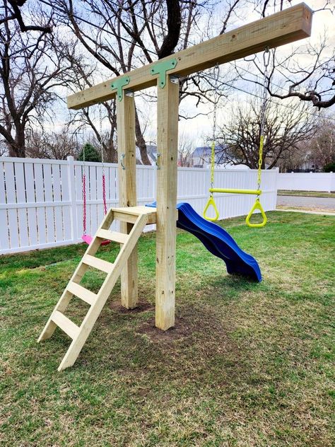 Outside Playground, Kid Friendly Backyard, Swing Set Diy, Diy Swing, Kids Backyard Playground, Play Area Backyard, Santa Helena, Backyard Kids Play Area, Front Yard Landscaping Pictures