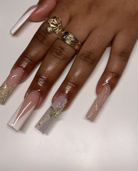 Nails To Go With A Champagne Dress, Birthday Nails Gold, Gold Birthday Nails, Gold Nails Prom, Nails Xoxo, Prom 2k24, Red And Gold Nails, Gold Acrylic Nails, Classy Acrylic